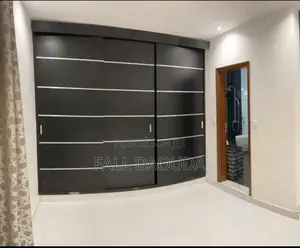 5chbre Maison dans Maison, Guediawaye à Vendre