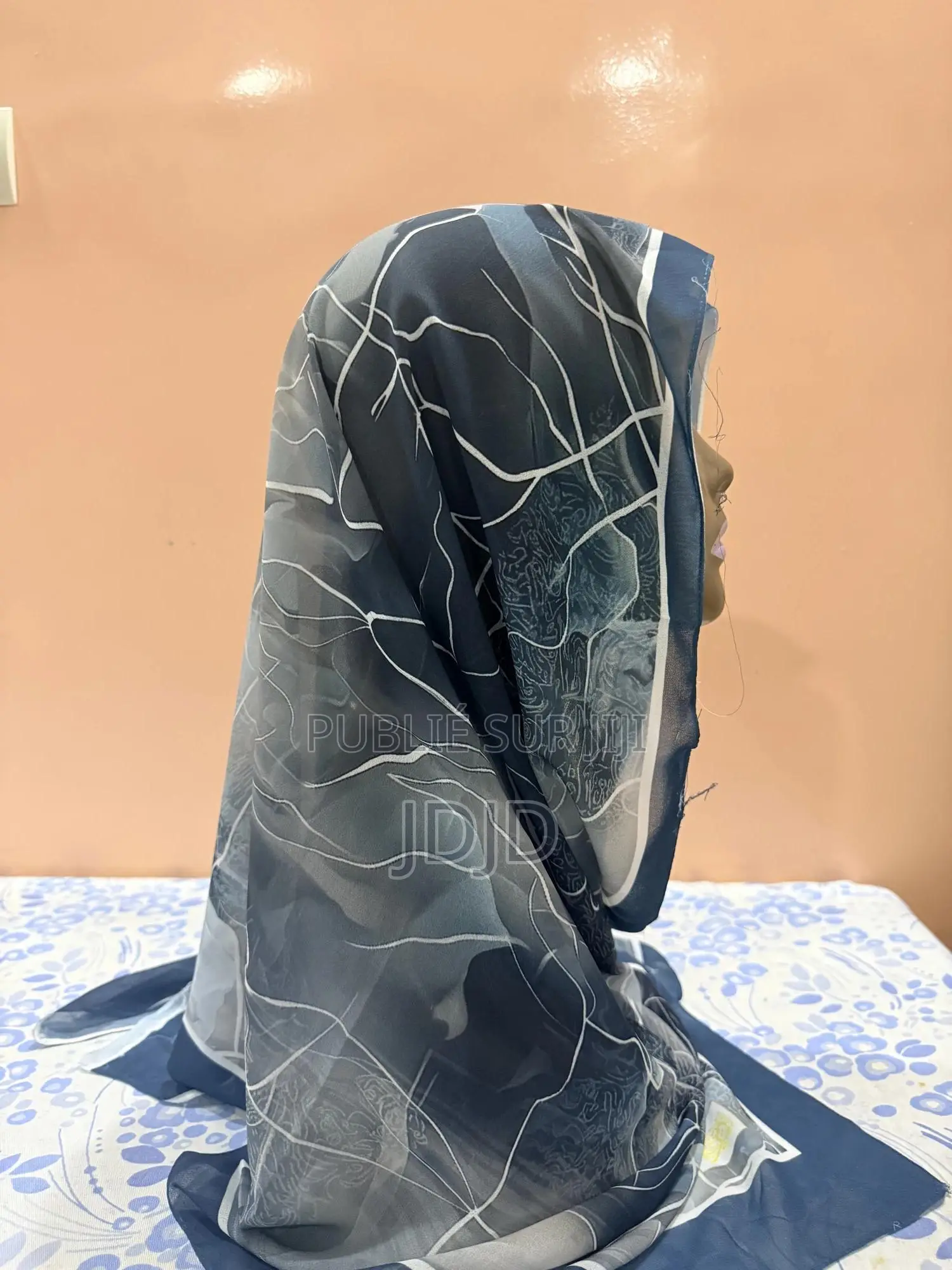 Foulards / Hijabs Tendance - Plusieurs Modèles Disponibles