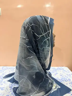 Foulards / Hijabs Tendance - Plusieurs Modèles Disponibles