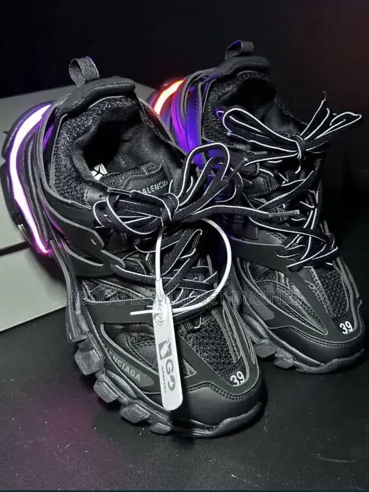Balenciaga All Color Disponible