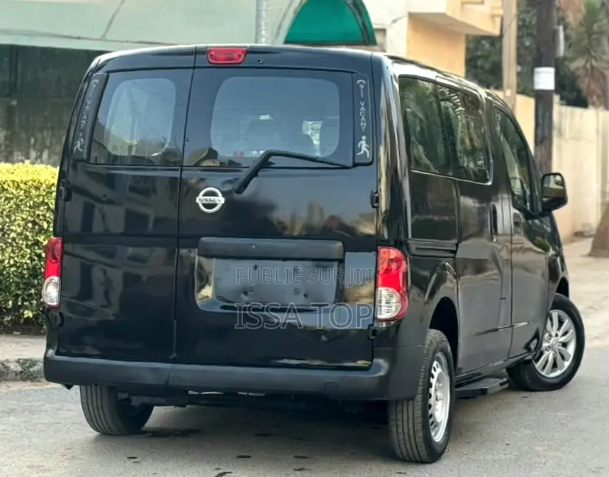 Nissan NP300 2015 Noir