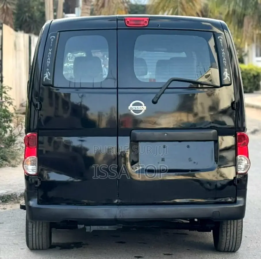 Nissan NP300 2015 Noir
