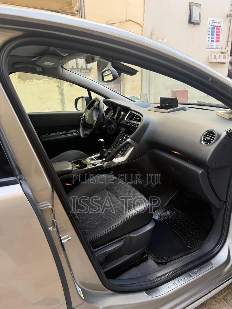 Peugeot 3008 2016 Gris