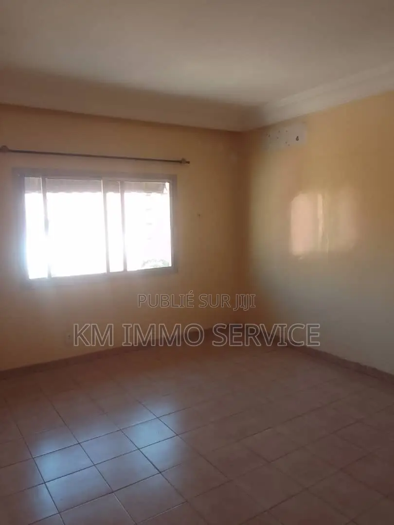 2chbre Appartement dans 2 Chambre Salon, Mermoz Sacré-Cœur à Louer