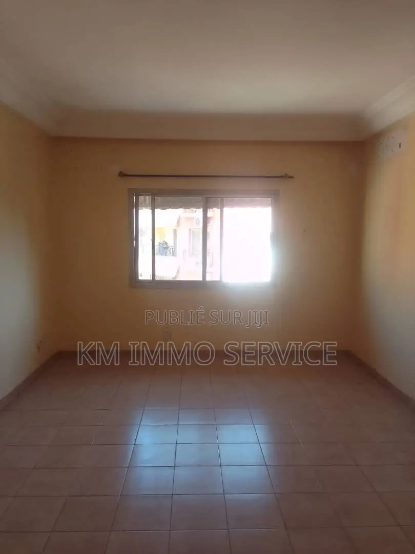 2chbre Appartement dans 2 Chambre Salon, Mermoz Sacré-Cœur à Louer