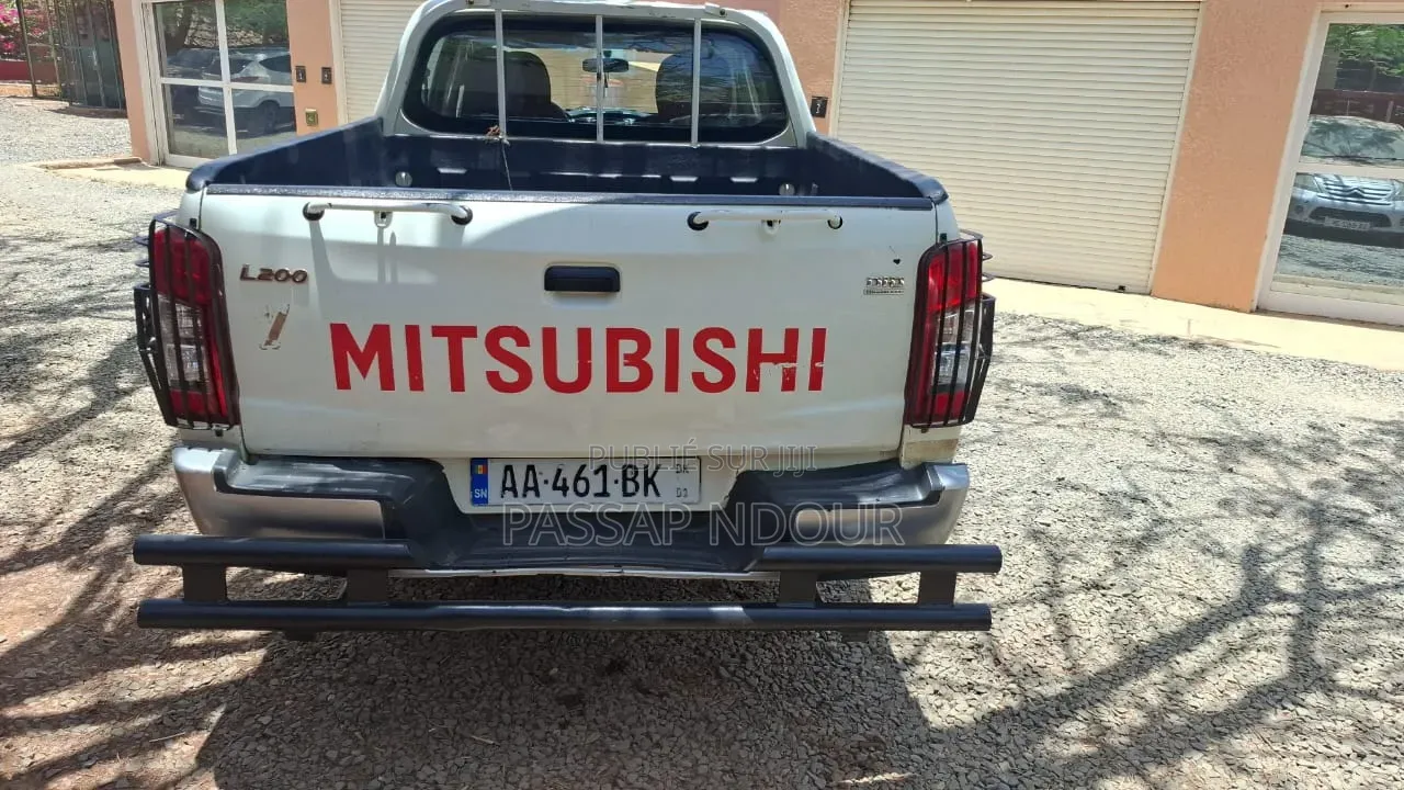 Mitsubishi L400 2020 Blanc