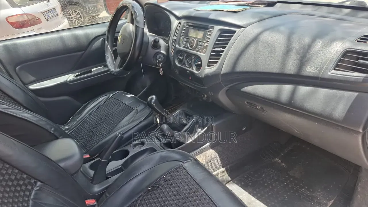 Mitsubishi L400 2020 Blanc