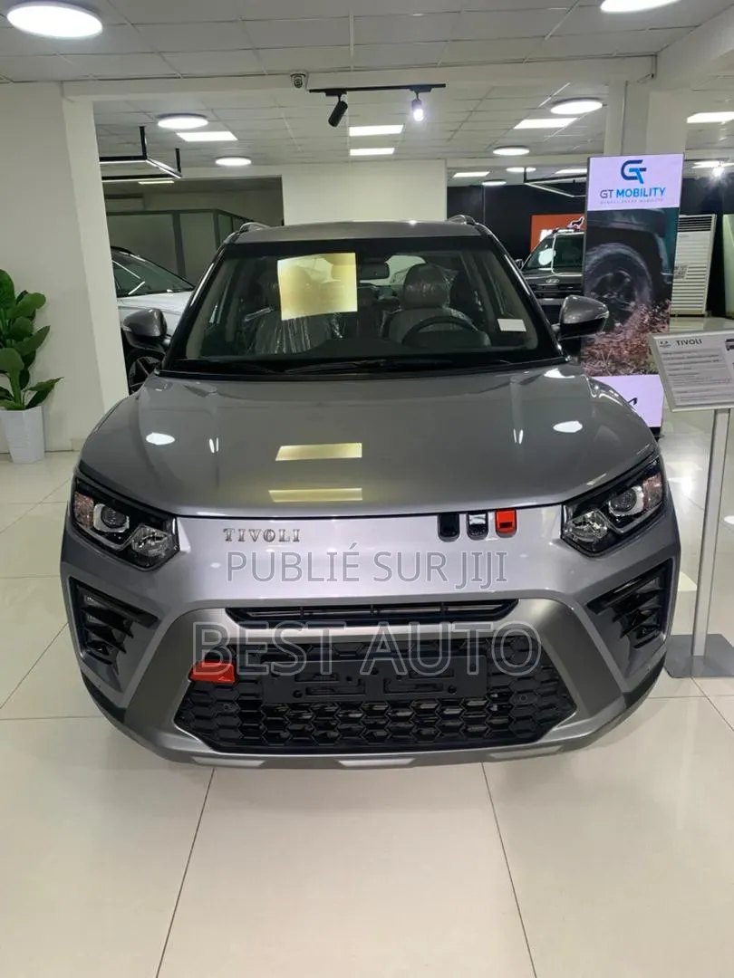 SsangYong Korando 2025 Gris
