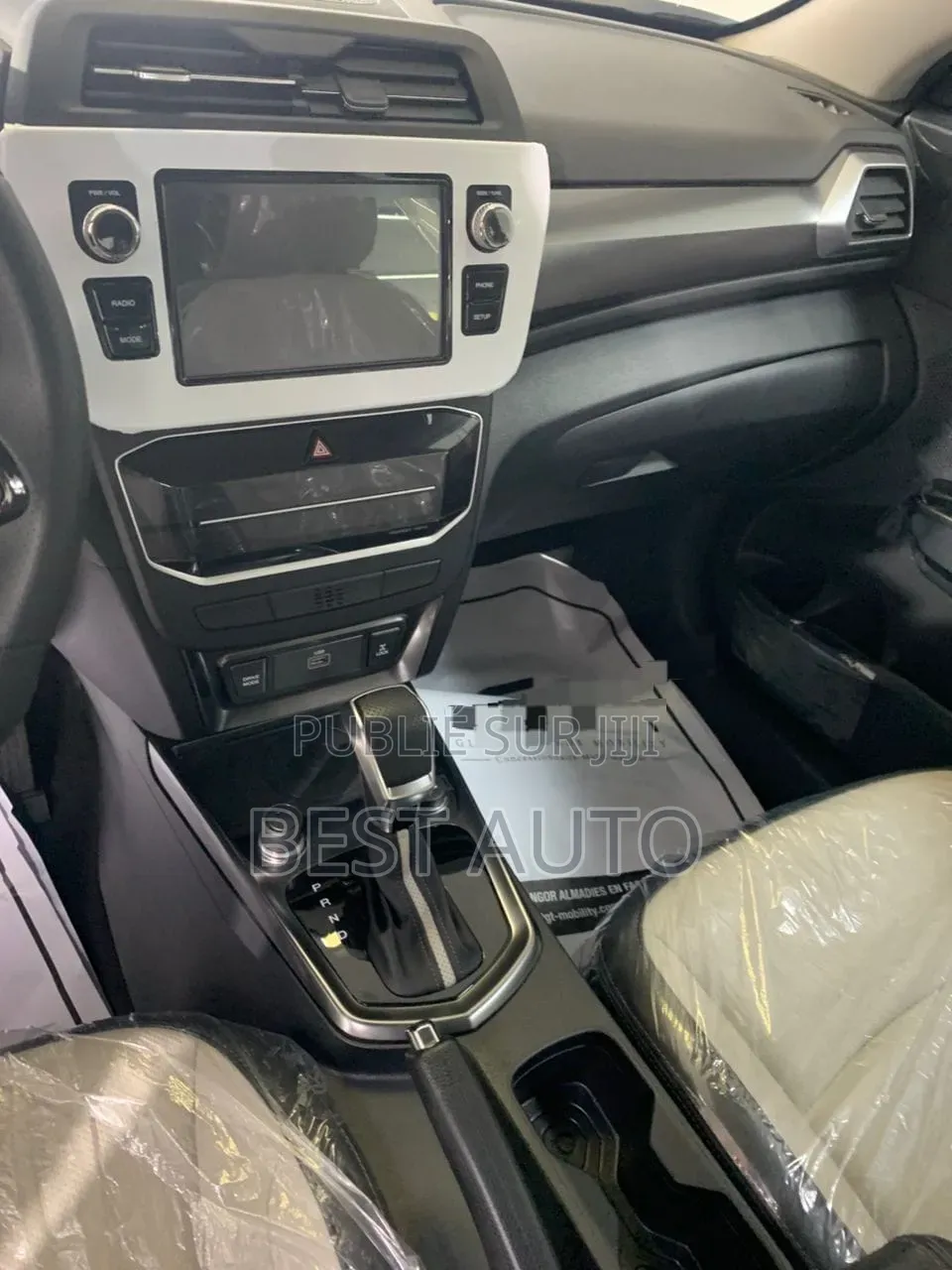 SsangYong Korando 2025 Gris