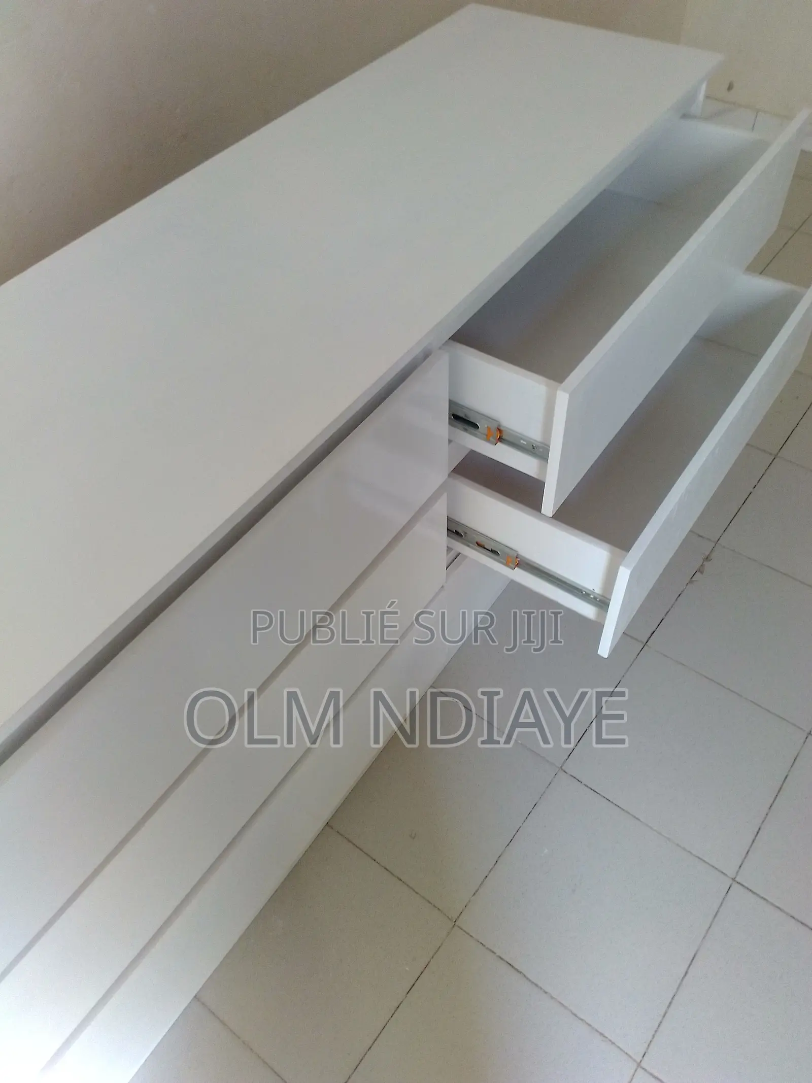 Commode À Tiroirs