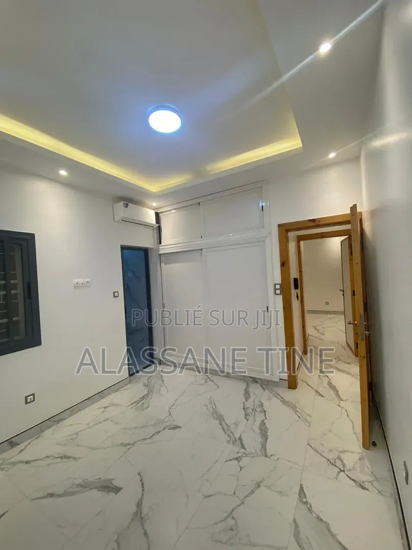 3chbre Appartement dans Bella, Mermoz Sacré-Cœur à Louer