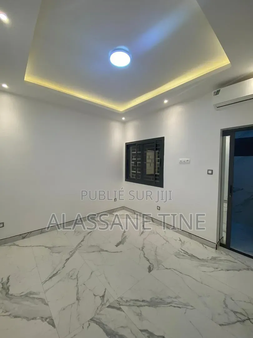 3chbre Appartement dans Bella, Mermoz Sacré-Cœur à Louer