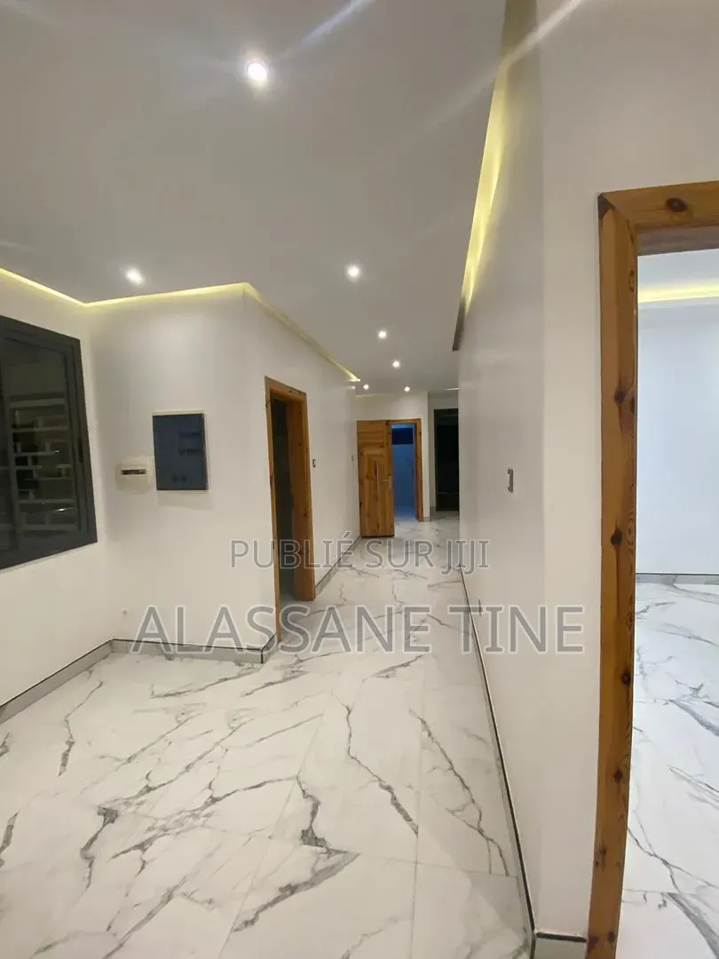 3chbre Appartement dans Bella, Mermoz Sacré-Cœur à Louer