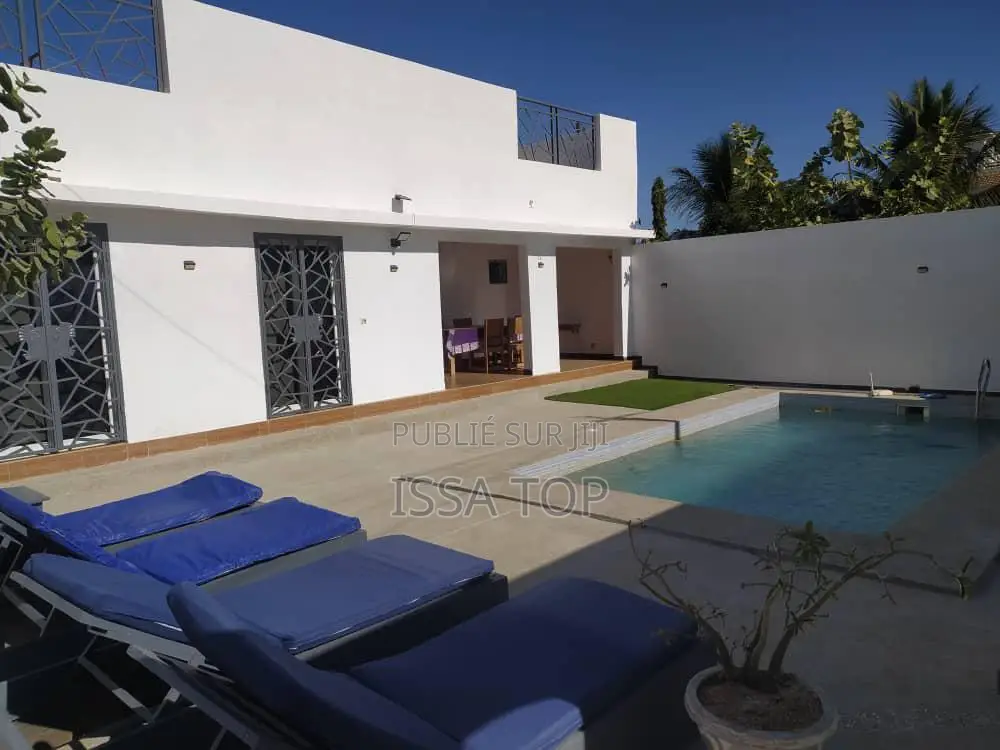 Meublé 3chbre Villa dans Villa 300 M², Sindia à Vendre