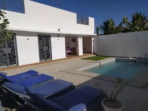 Meublé 3chbre Villa dans Villa 300 M², Sindia à Vendre