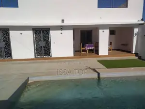 Meublé 3chbre Villa dans Villa 300 M², Sindia à Vendre