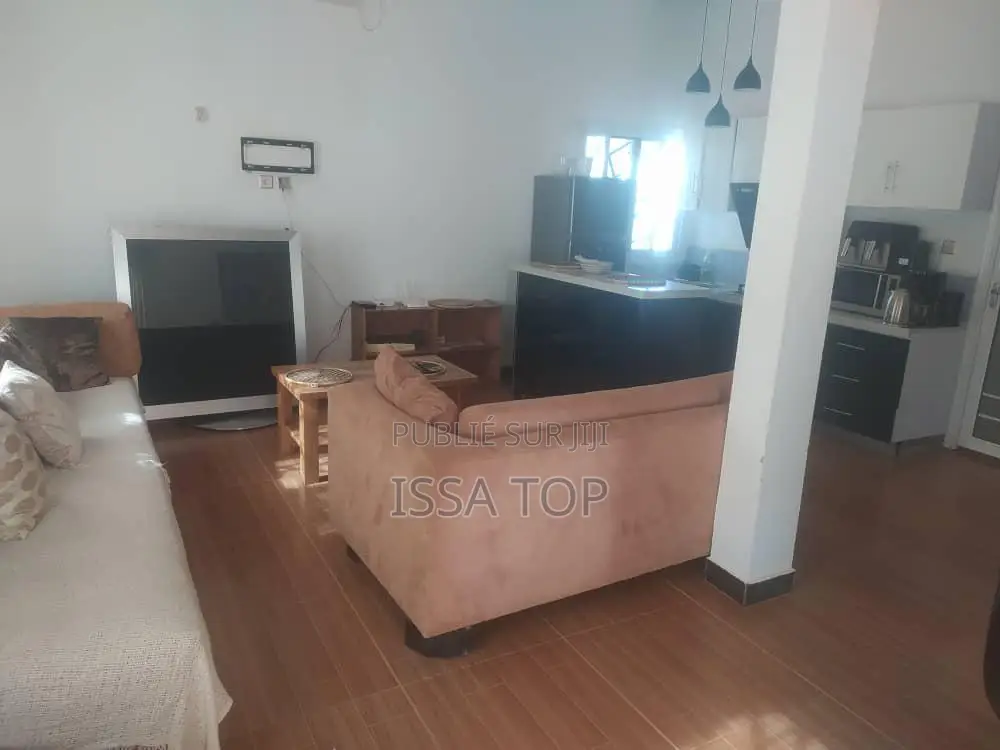 Meublé 3chbre Villa dans Villa 300 M², Sindia à Vendre