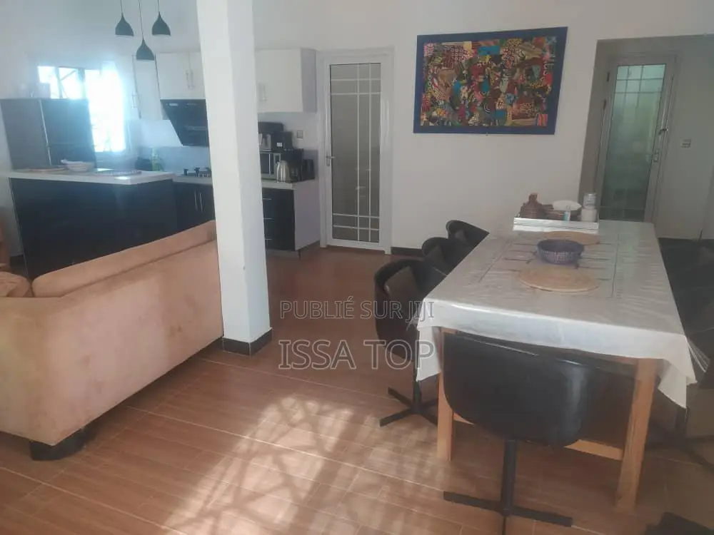 Meublé 3chbre Villa dans Villa 300 M², Sindia à Vendre