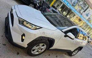 Toyota RAV4 2021 Blanc
