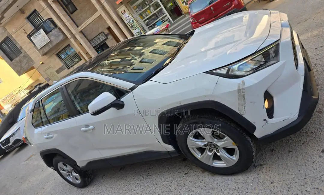 Toyota RAV4 2021 Blanc
