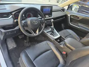 Toyota RAV4 2021 Blanc