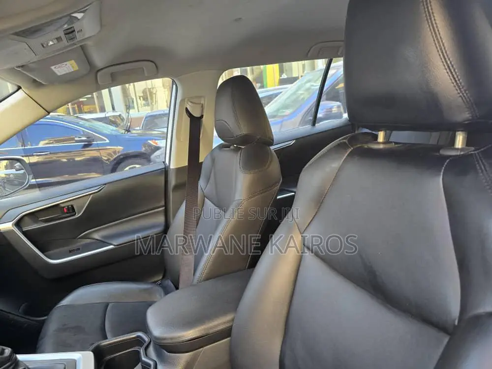 Toyota RAV4 2021 Blanc