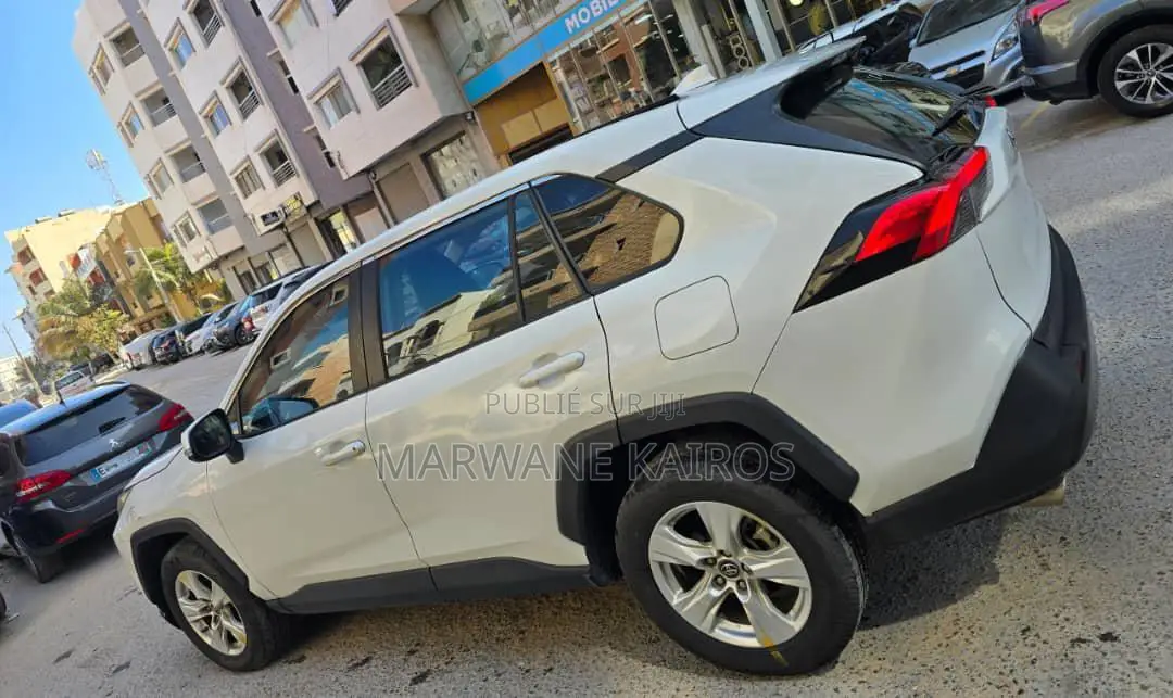 Toyota RAV4 2021 Blanc