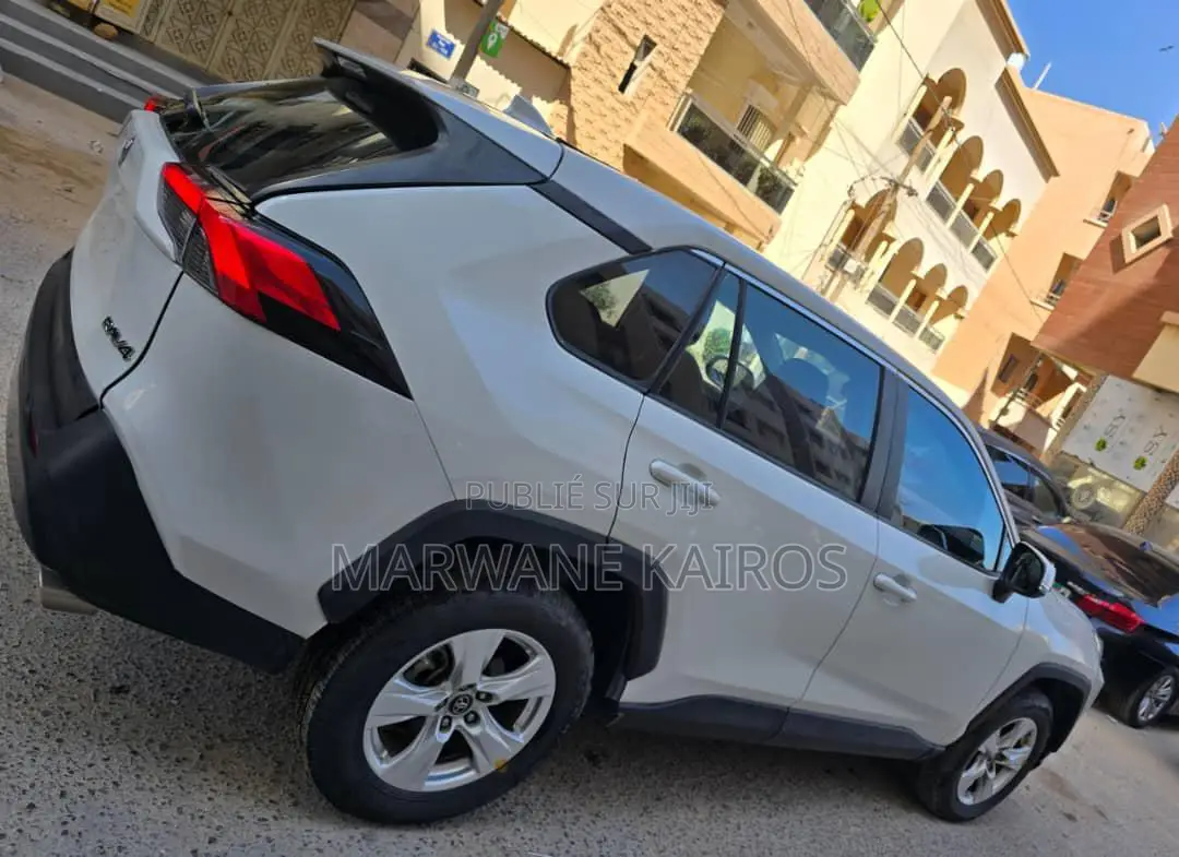 Toyota RAV4 2021 Blanc