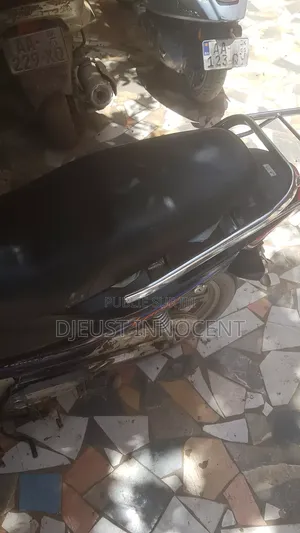 ZX Auto Grand Tiger 2016 Bleu