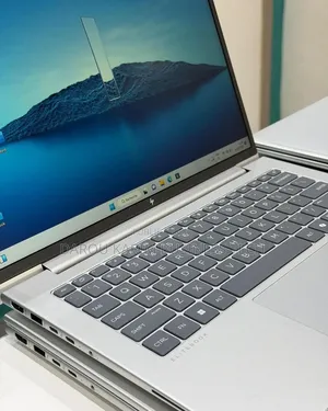 Nouveau HP EliteBook 640 G11 16GB AMD Ryzen 5 SSD 512GB