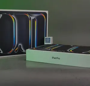 Nouveau Apple iPad Pro 13 (2025) 256 GB Autre