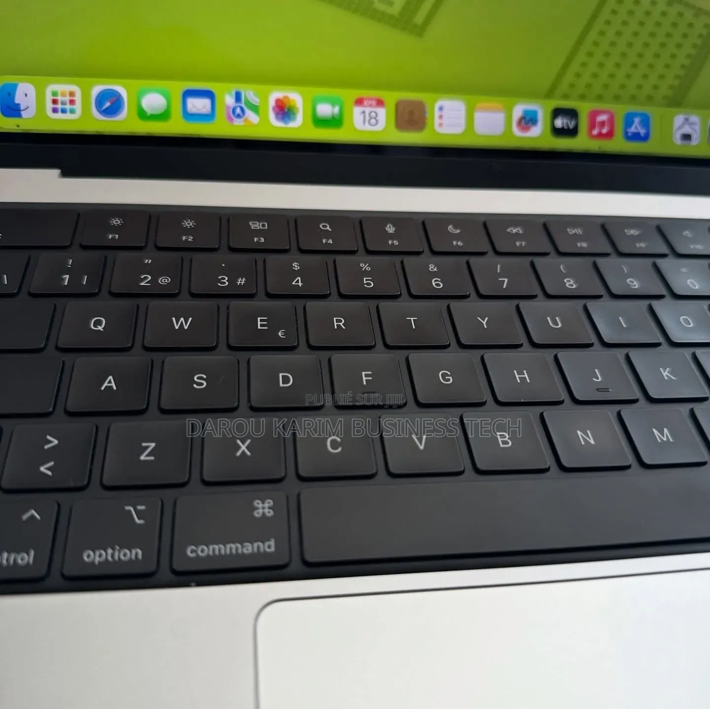 Nouveau Apple MacBook Pro 2023 M2 Pro 14-inch 16GB Apple M2 SSD 1T