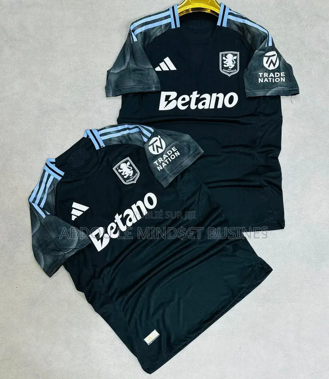 Maillots Aston Villa Disponible