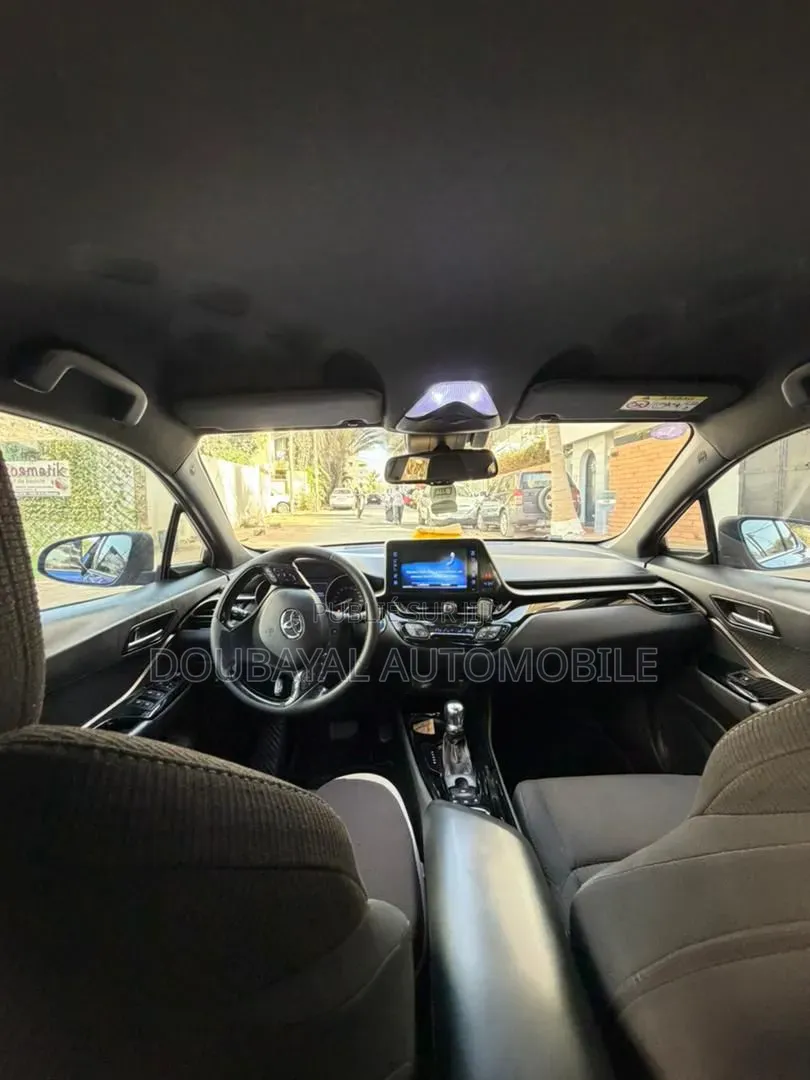Toyota C-HR 2018 Autre