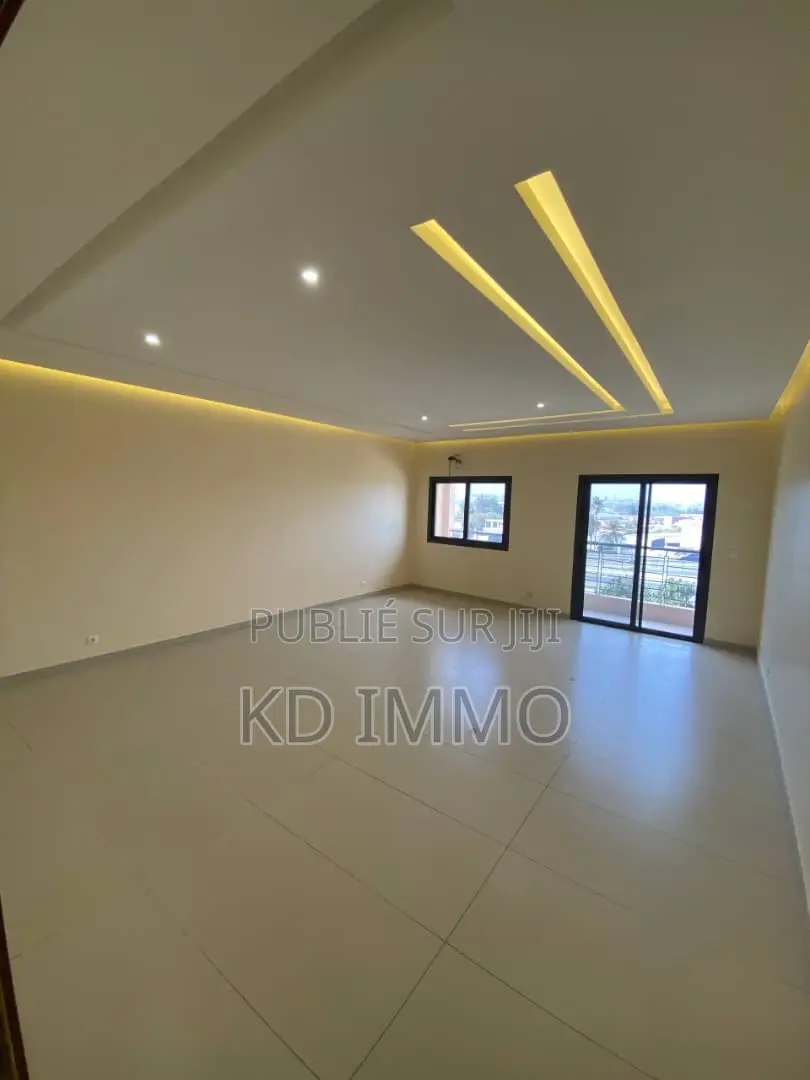 3chbre Appartement dans 2Kd Immo, Dagoudane à Louer