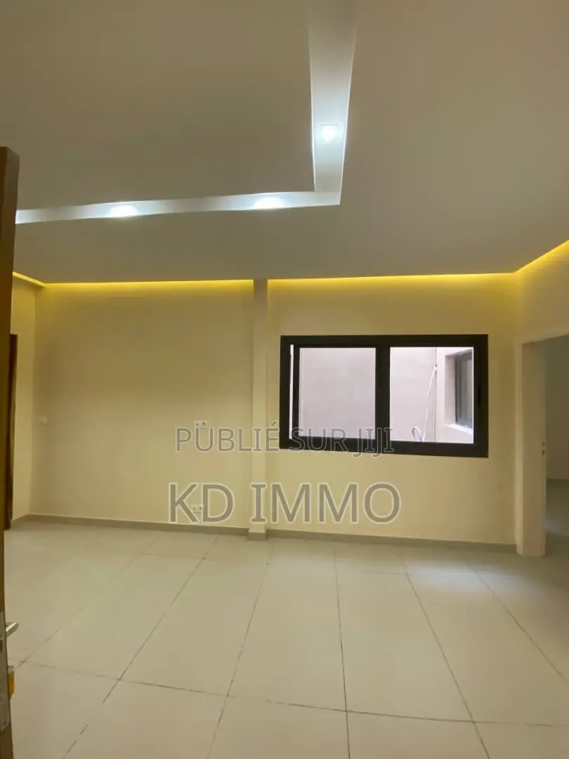 3chbre Appartement dans 2Kd Immo, Dagoudane à Louer