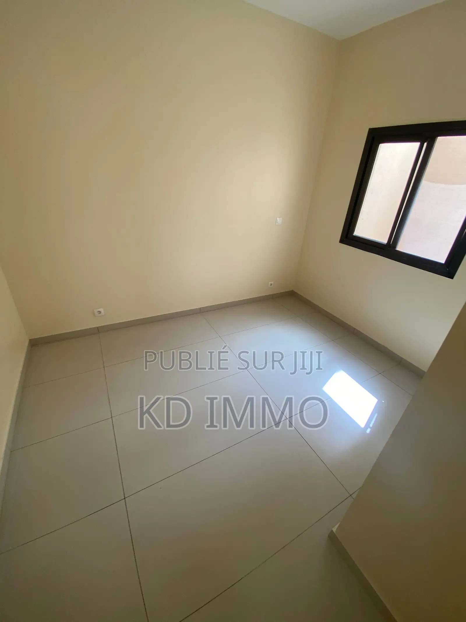 3chbre Appartement dans 2Kd Immo, Dagoudane à Louer