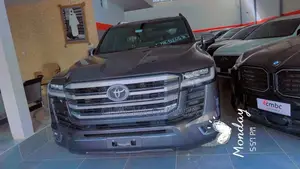Nouveau Toyota Land Cruiser Prado 2.4 Petrol 2025 Noir