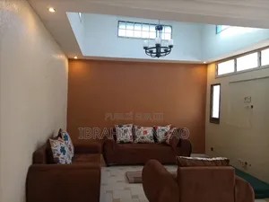 Meublé 8chbre Maison dans Ibou Imo, Thiaroye à Vendre
