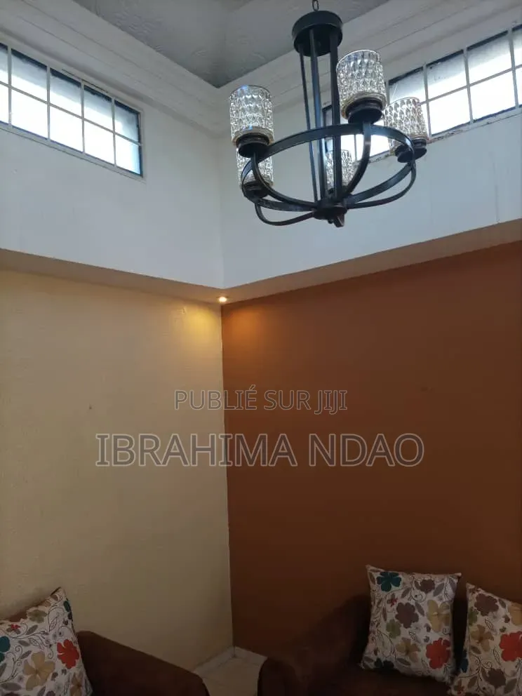 Meublé 8chbre Maison dans Ibou Imo, Thiaroye à Vendre