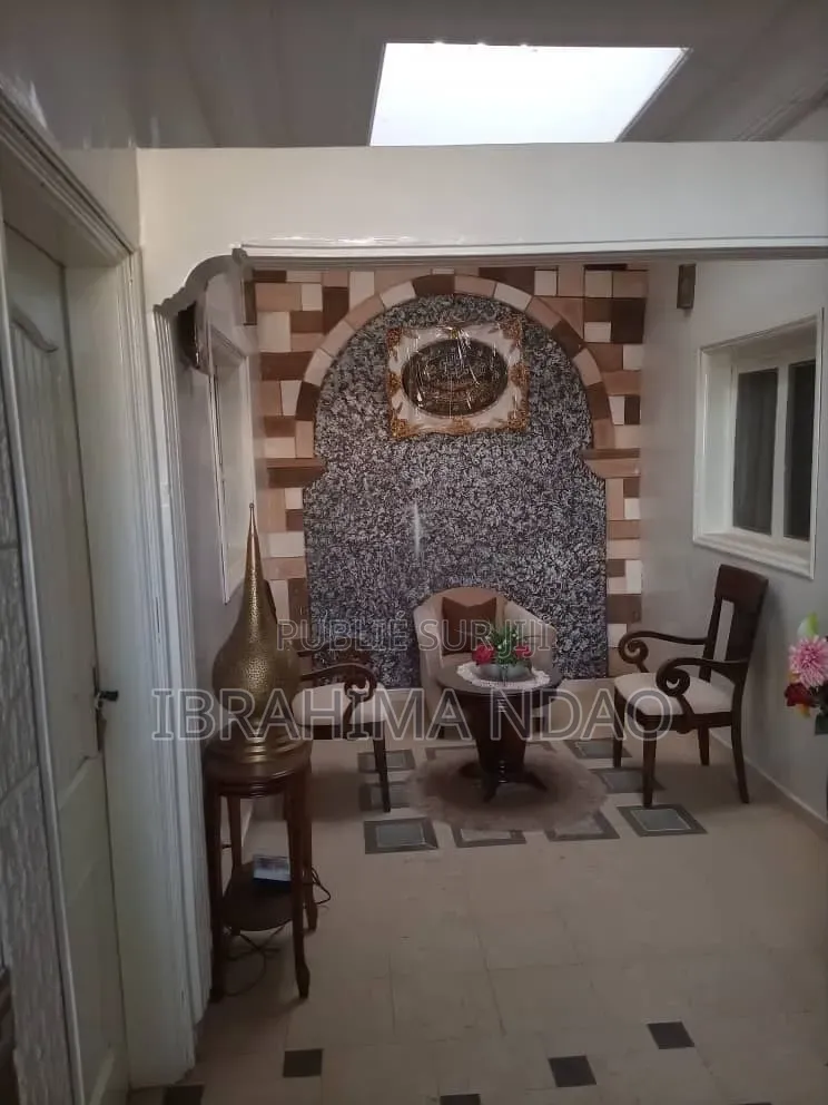 Meublé 8chbre Maison dans Ibou Imo, Thiaroye à Vendre