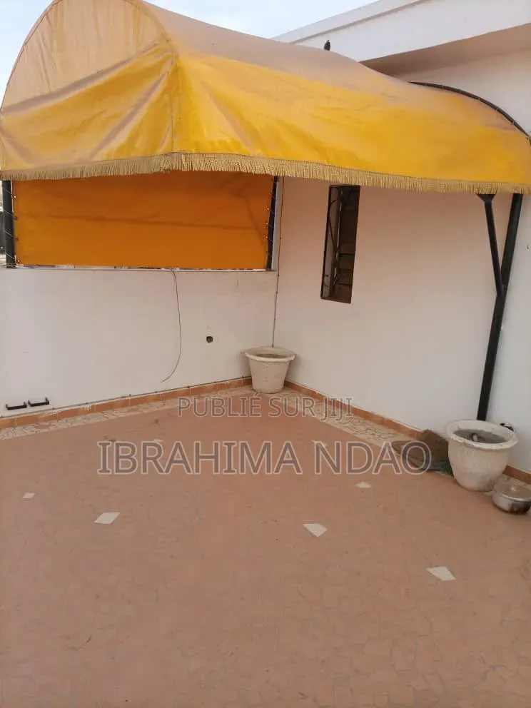 Meublé 8chbre Maison dans Ibou Imo, Thiaroye à Vendre
