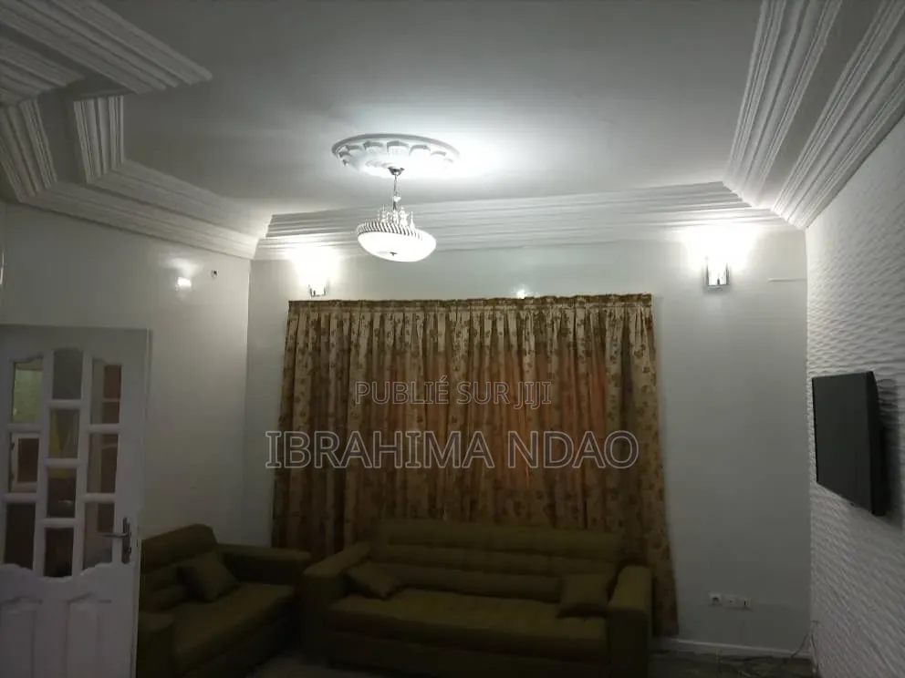 Meublé 8chbre Maison dans Ibou Imo, Thiaroye à Vendre