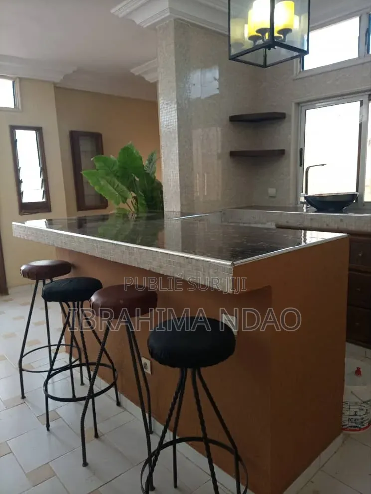 Meublé 8chbre Maison dans Ibou Imo, Thiaroye à Vendre