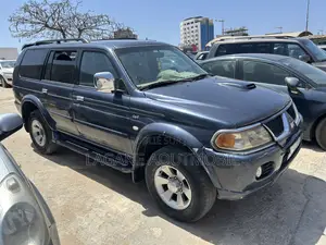 Mitsubishi Nativa 2007 Bleu