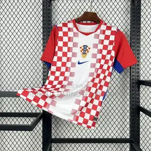 Maillots Croatie CDM 26 Disponible