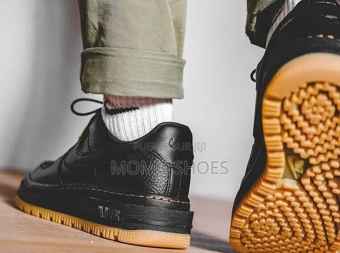 Nike Air Force 1 Luxe – Élégance Premium Confort Iconique
