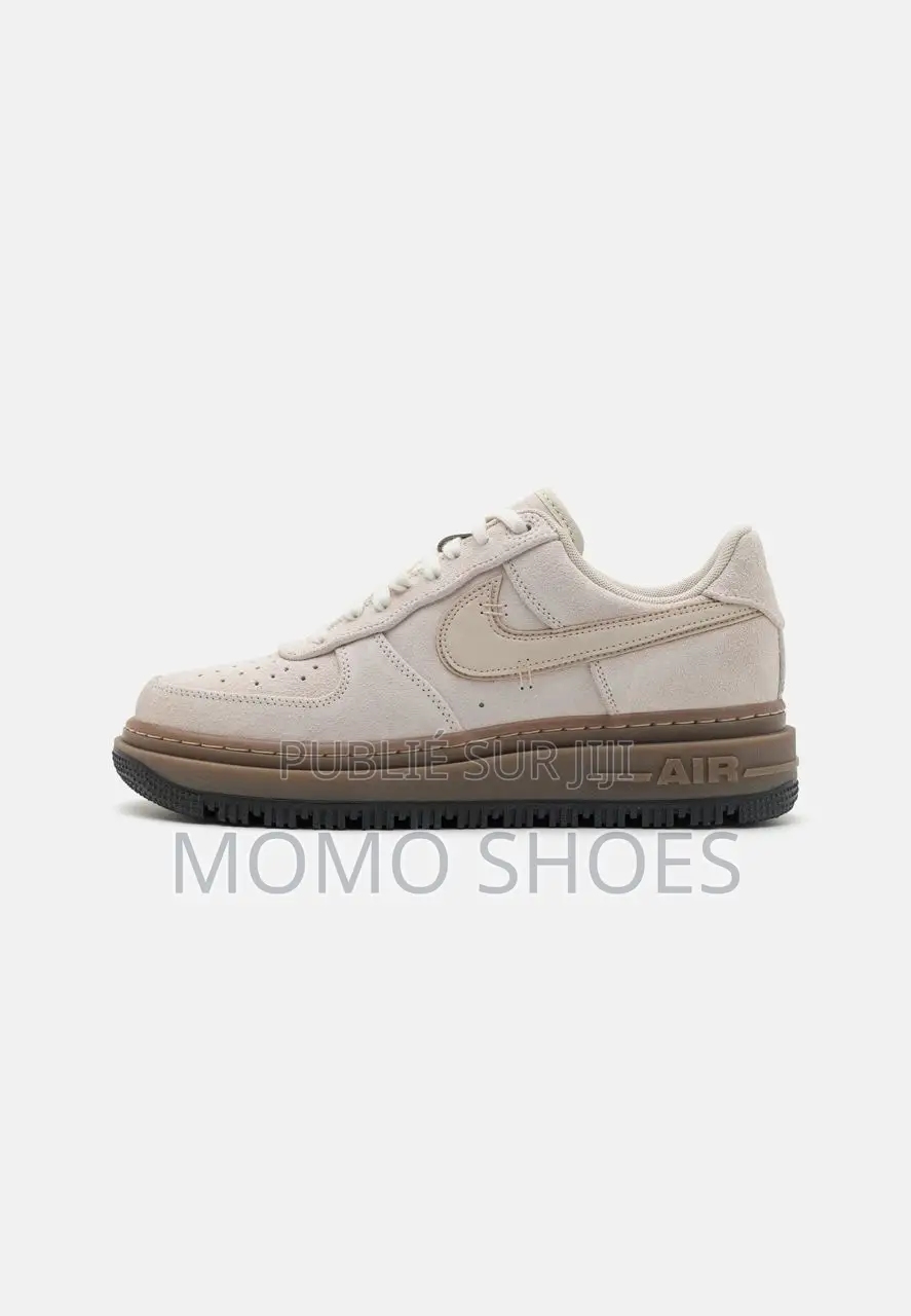 Nike Air Force 1 Luxe – Élégance Premium Confort Iconique