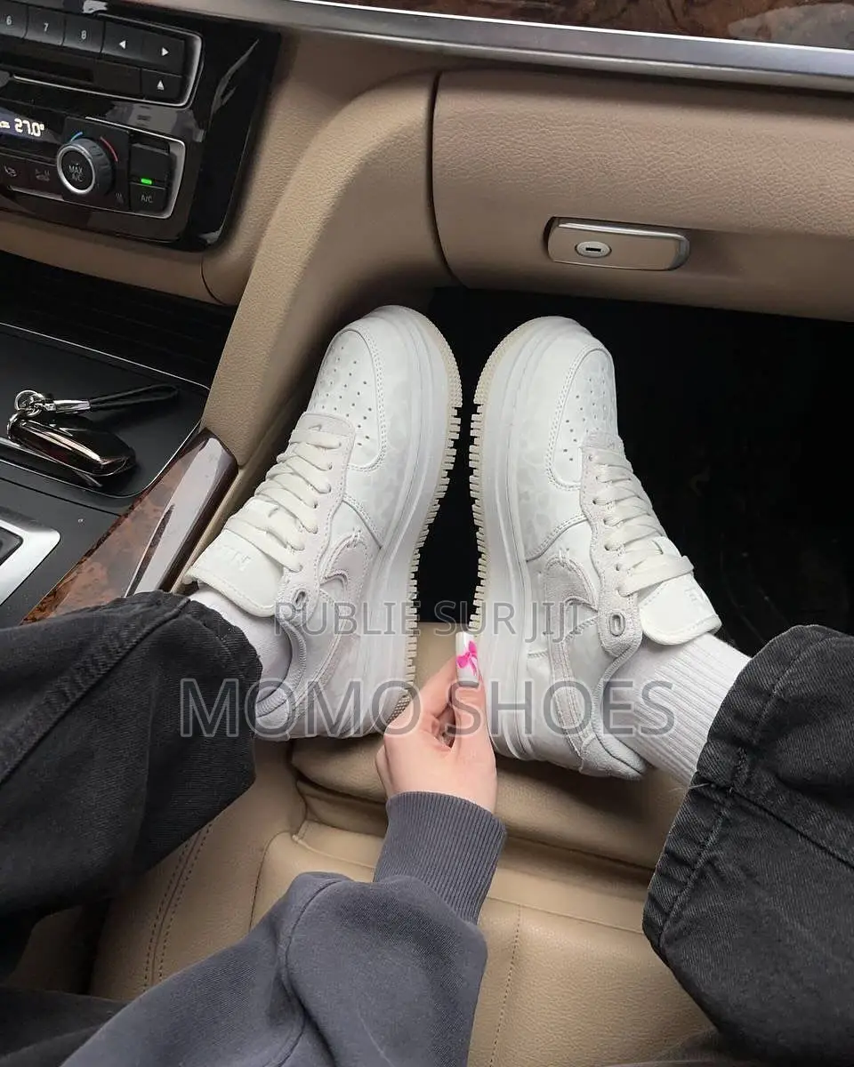 Nike Air Force 1 Luxe – Élégance Premium Confort Iconique