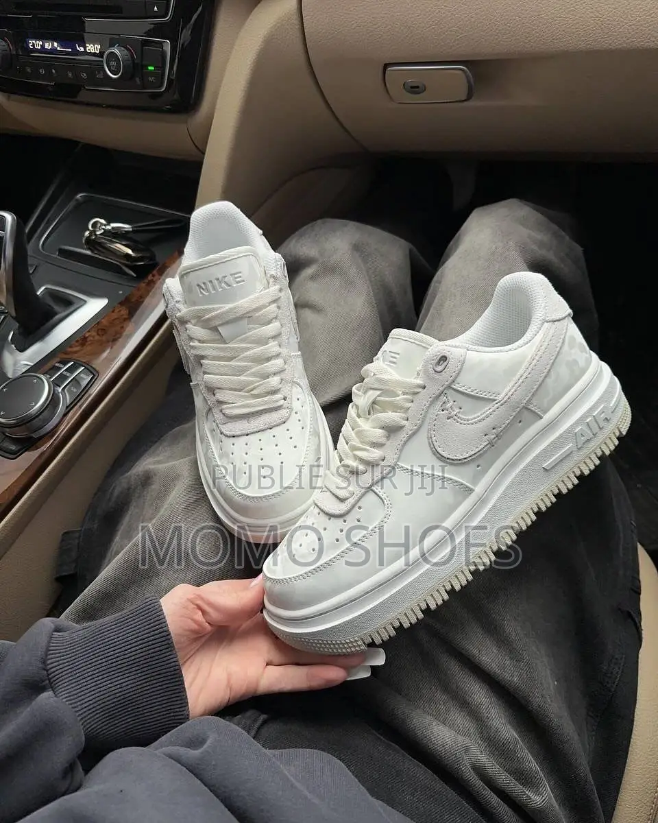 Nike Air Force 1 Luxe – Élégance Premium Confort Iconique